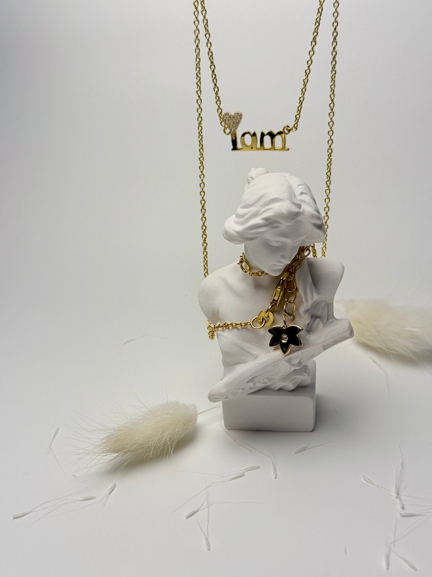 “I love who I am” Necklace -Gold