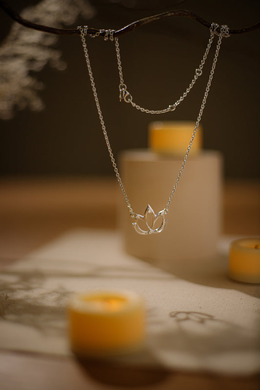 Lotus Glow Necklace-Silver