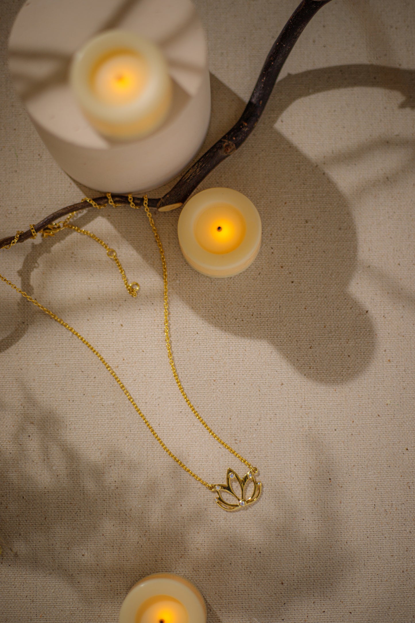 Lotus Glow Necklace-Gold